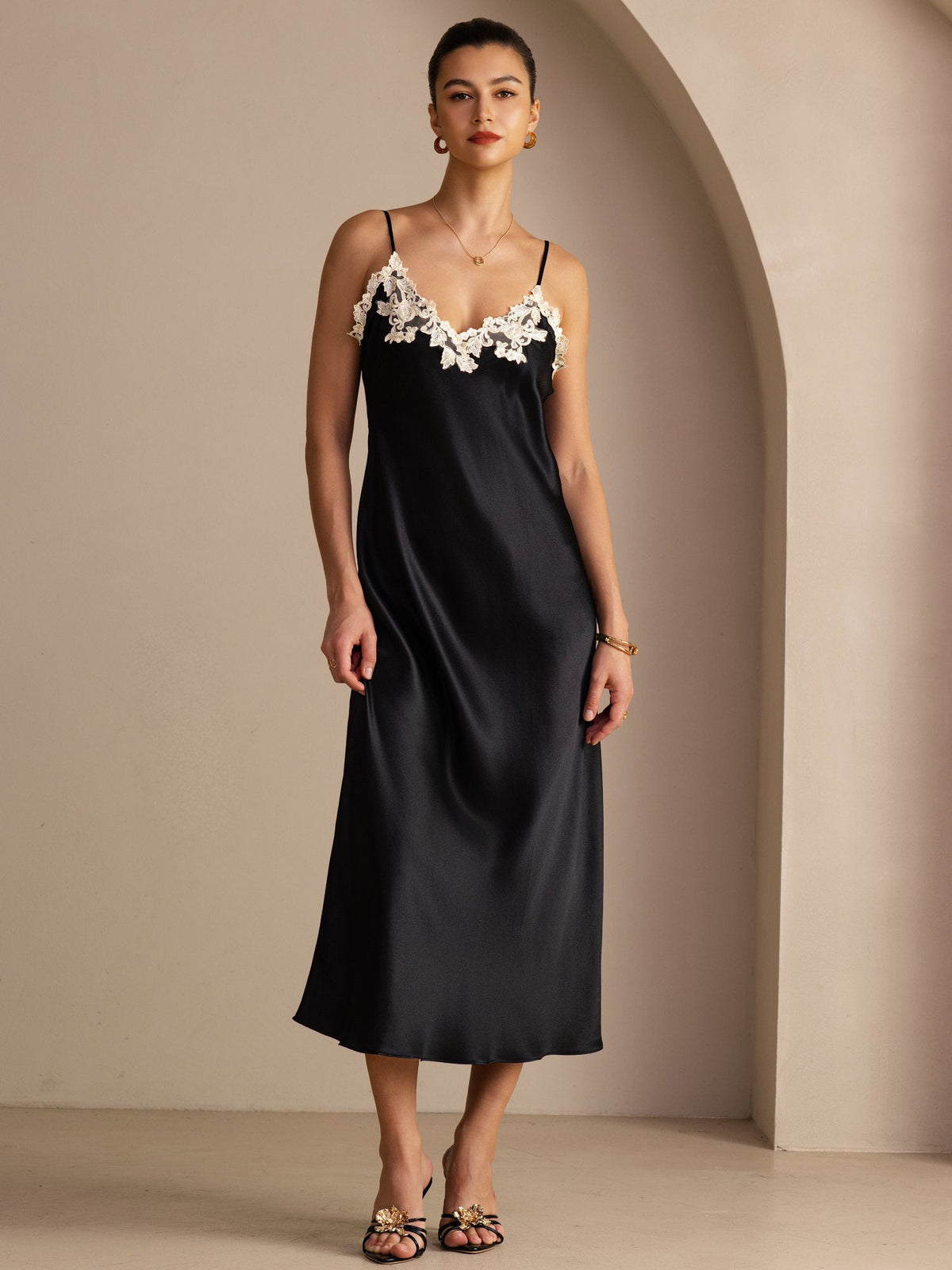 [Black] SilkSilky  Spaghetti Strap V Neck Dress 001