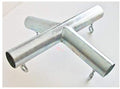 4 Way Top Center Low Peak Down Angle 1' Fitting (P4L) - Fits 1' Emt Pipe That Has An Outer Diameter Of 1 3/16'.