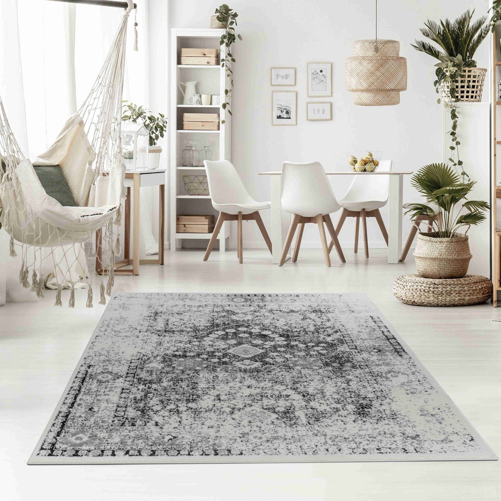HomeRoots 506632 7 x 10 ft. Black Oriental Rectangle Area Rug