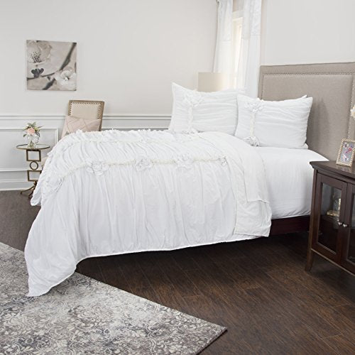 Rizzy Home | BQ4332 | Polyester Quilt | 106"x92" White/Neutral/ Stripe