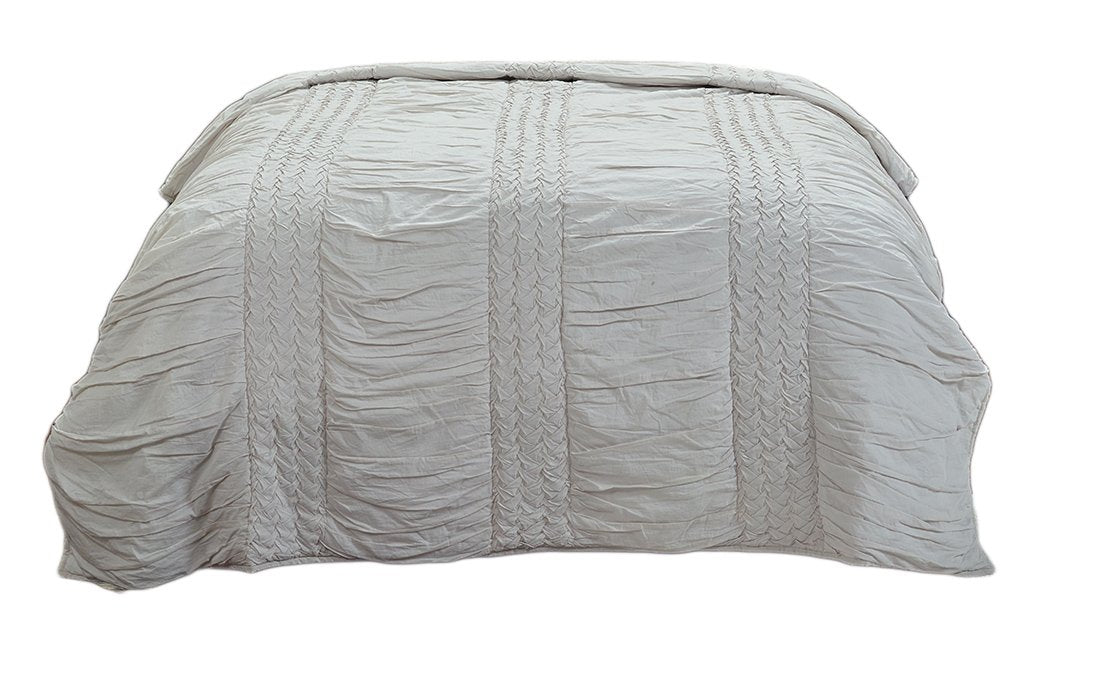Rizzy Home | BT4057 | Polyester Quilt | 90"x92" Brown/Neutral/ Solid Textured
