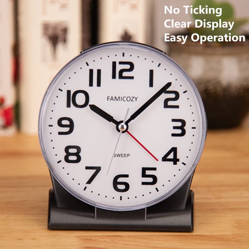 FAMICOZY Analog Alarm Clock Silent Readable Gradual Rise Alarm Big Numbers Black Hard Plastic Battery Operated