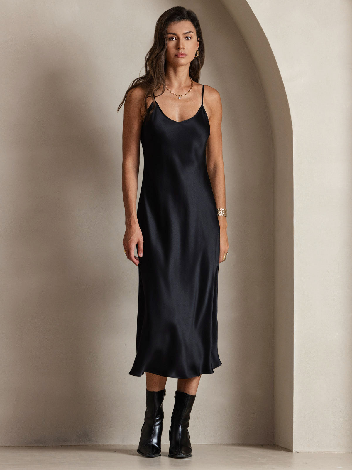 [Black] SilkSilky  Spaghetti Strap V Neck Dress 001