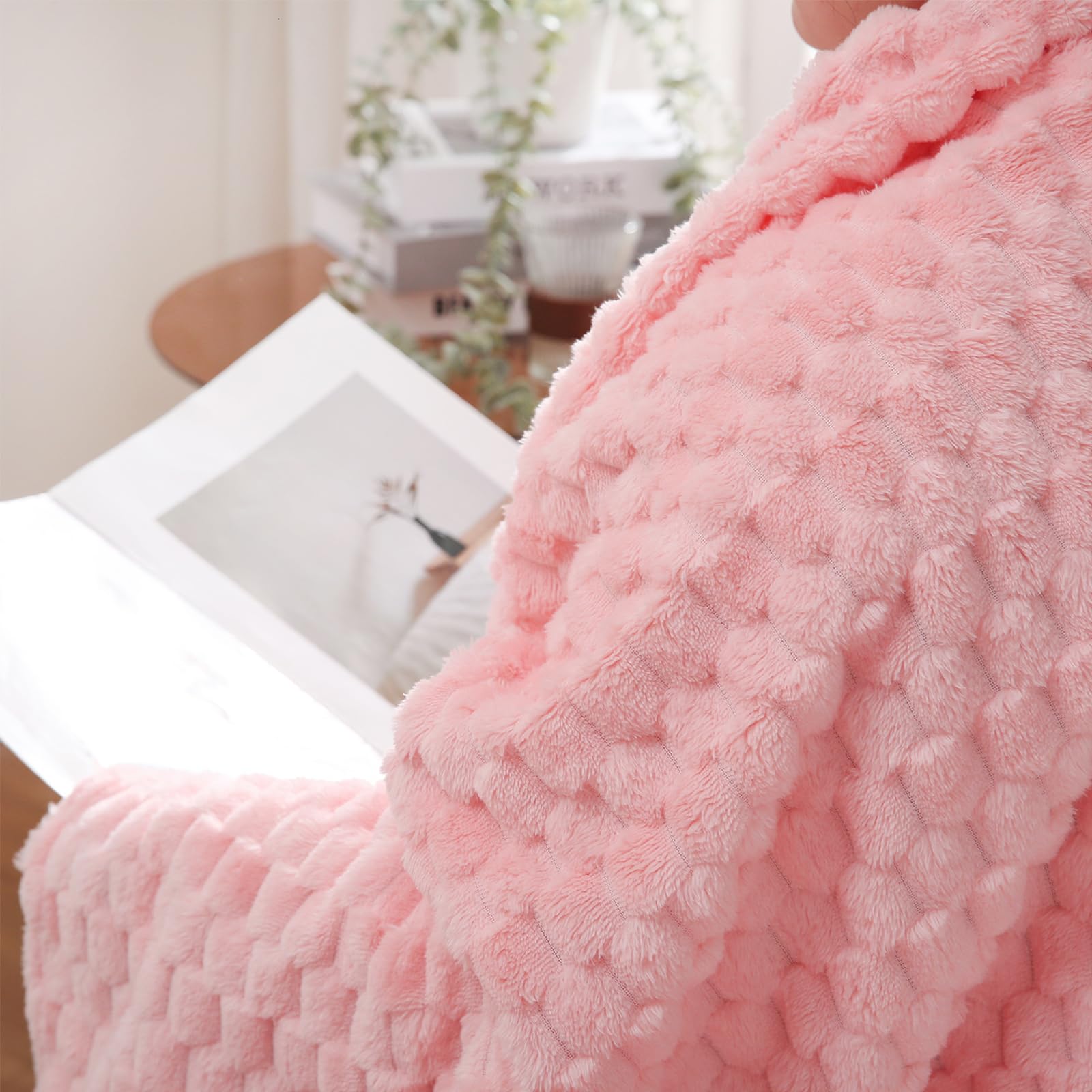 Light Pink Throw Blanket 50''  70'' Inches Gifts For Mom Fuzzy 3D Jacquard Decorative Flannel Fleece Super Soft Plush Cozy Blank