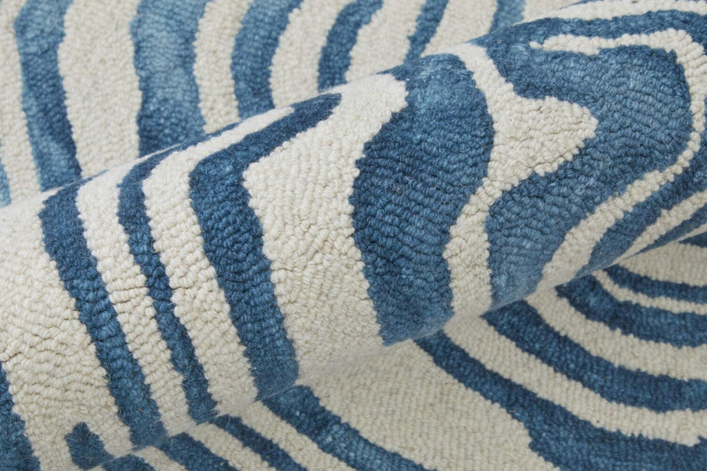 HomeRoots 511112 8 x 11 ft. Blue & Ivory Wool Geometric Hand Tufted Handmade Rectangle Area Rug
