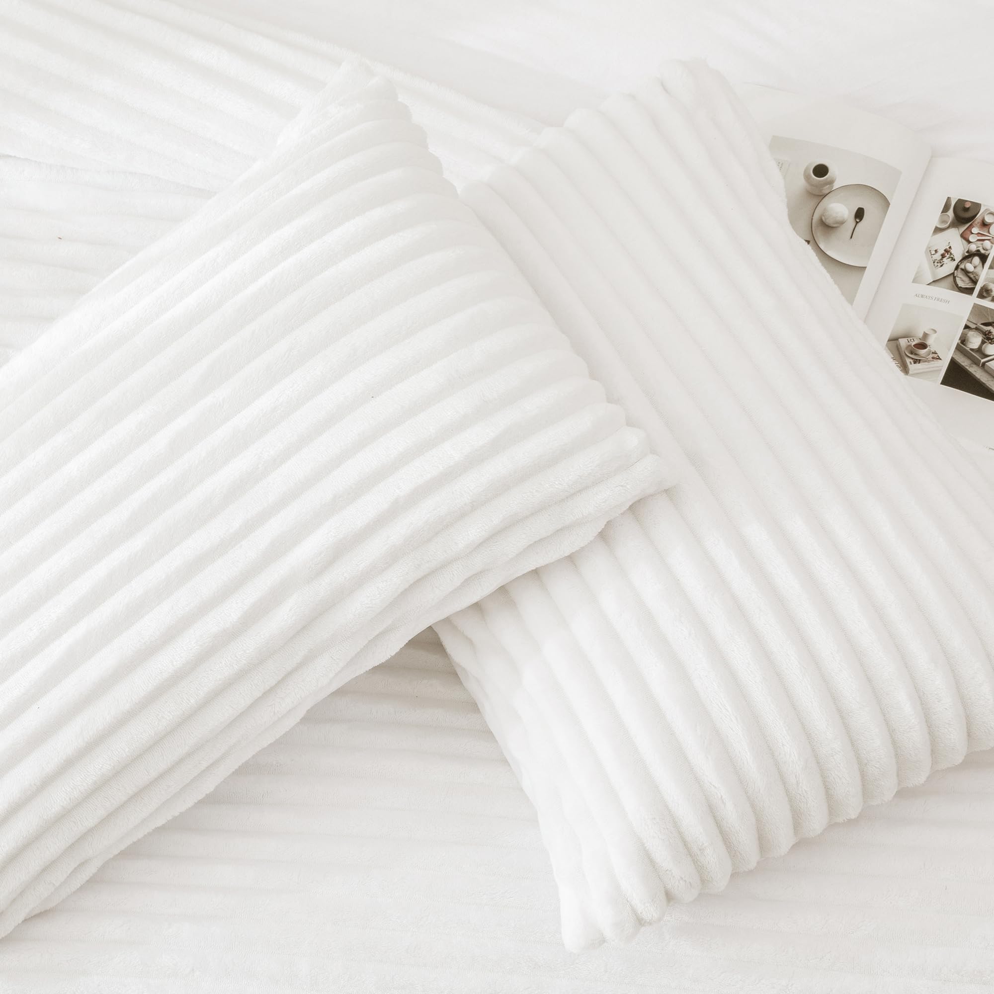 Andency Fluffy Queen Comforter Set – Soft White Fleece Bedding, 3 Pieces (1 Comforter, 2 Pillowcases) – Winter Warm Plush Queen Size