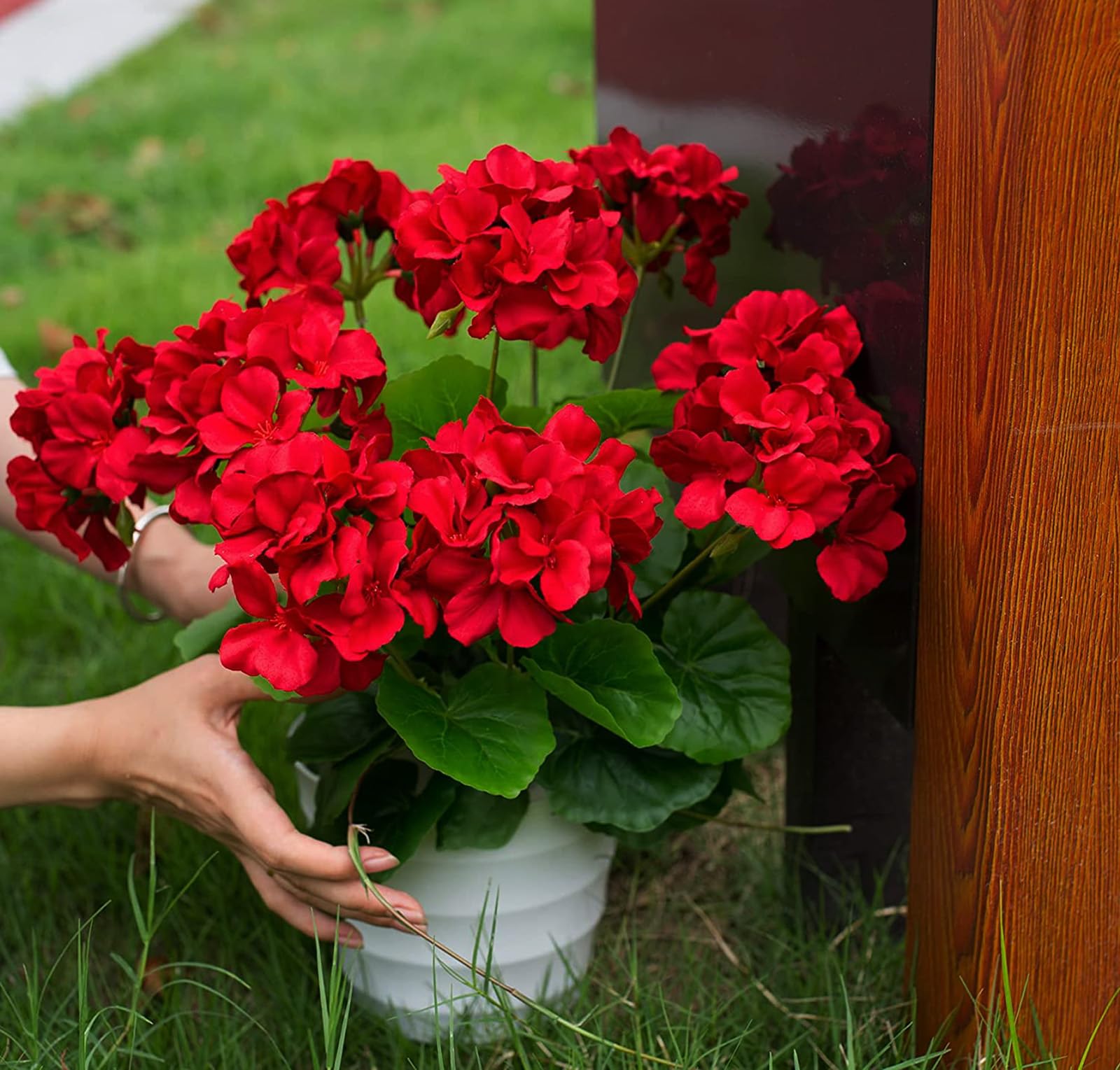 Mumiko Artificial Geraniums Silk Flowers, 18'' Ruby Red, 2PCS for Home Outdoor Garden Decor