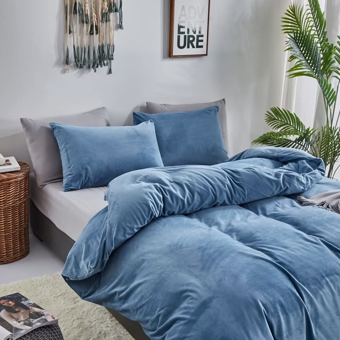 Clothknow Blue Velvet California King Comforter Set 3Pcs Fluffy Bedding Comforter Sets Lake Blue Comforter Soft Blue Comforter Cal King With 2 X Pillowcases