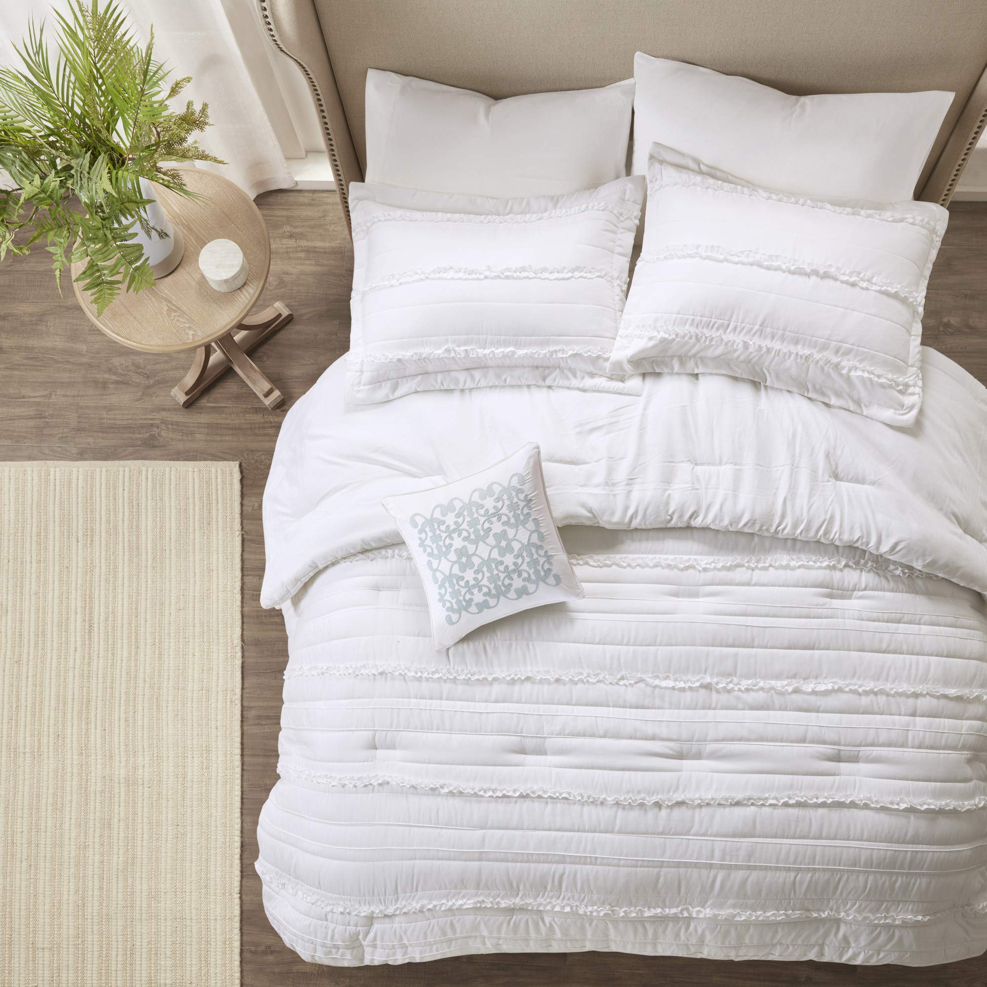 Madison Park Celeste Comforter Set-Textured Luxury Design All Season Down Alternative Bedding, Matching Sham, Decorative Pillows, King(104'X92'), White 5 Piece