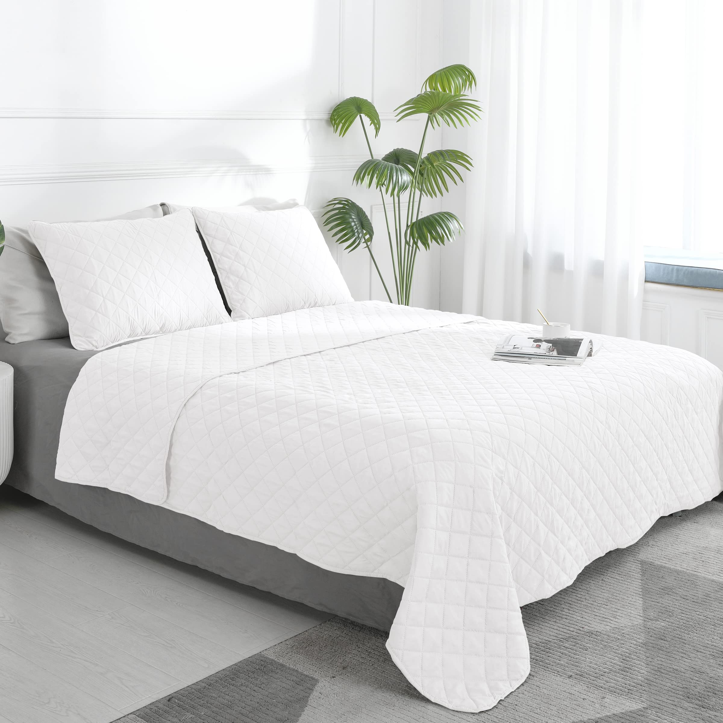 Easy-Going Full/Queen Size Reversible Quilt Set With 1 Quilt And 2 Pillow Shams, Soft Bed Quilt Cover, Water Resistant Lightweight Microfiber Bedspread, Stain Resistant, White/White