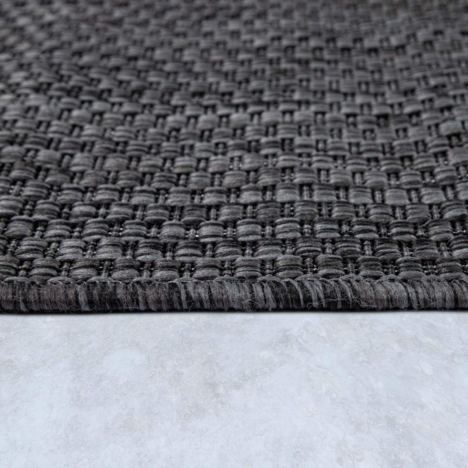 Solid Outdoor Rug For Patio Or Balcony Waterproof In Mottled Anthracite, Size: 5'3' Round