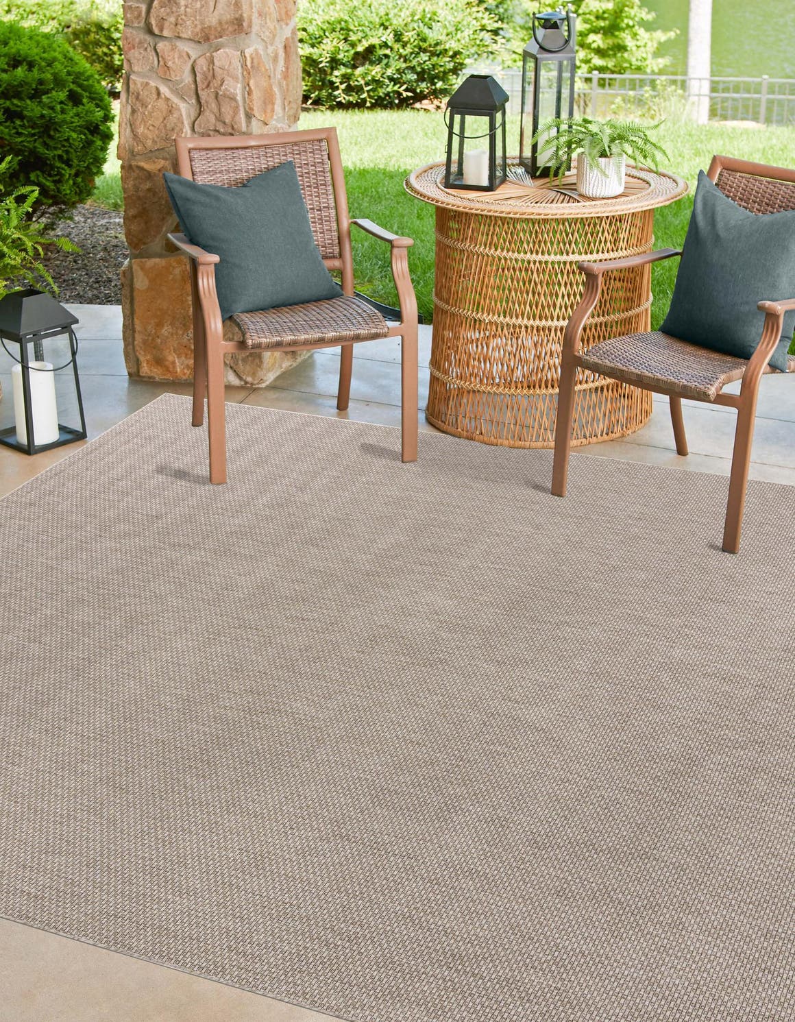 Unique Loom Outdoor Solid Collection Area Rug (6' 1'' Square Beige/Ivory)