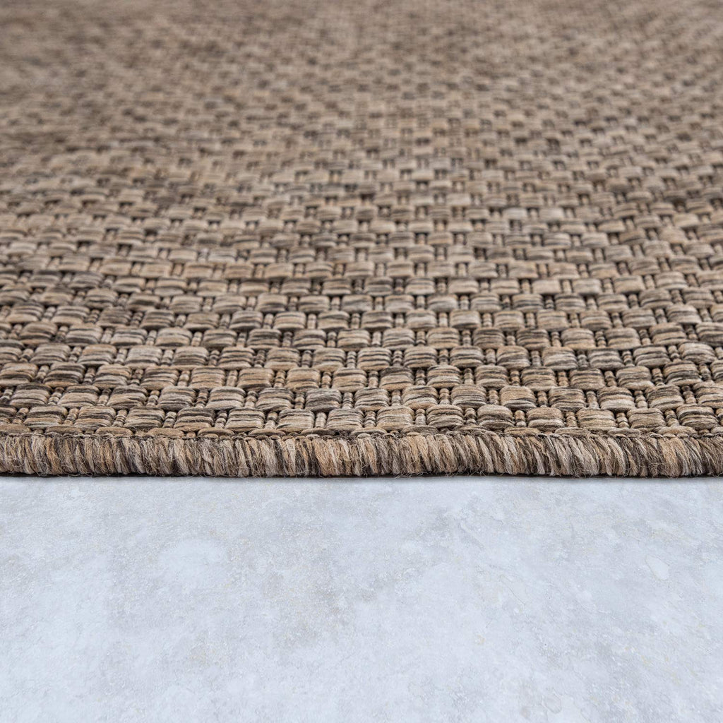 Solid Outdoor Rug For Patio Or Balcony Weatherproof In Mottled Brown, Size: 3'11' Round