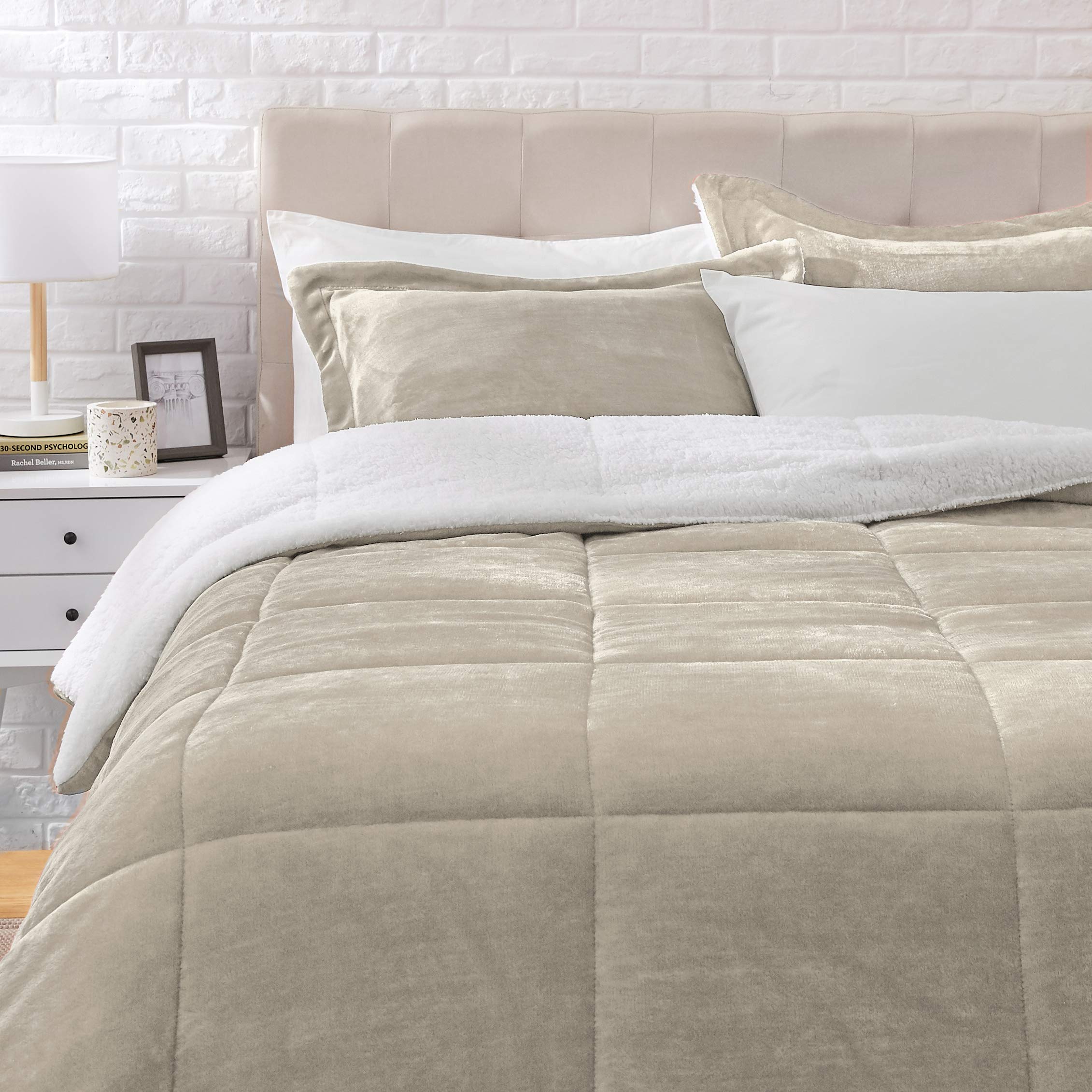 Amazon Basics Lightweight Microfiber Comforter Set 3 Pieces Duvet Cover Set With Zipper Closure, King, Taupe, Solid