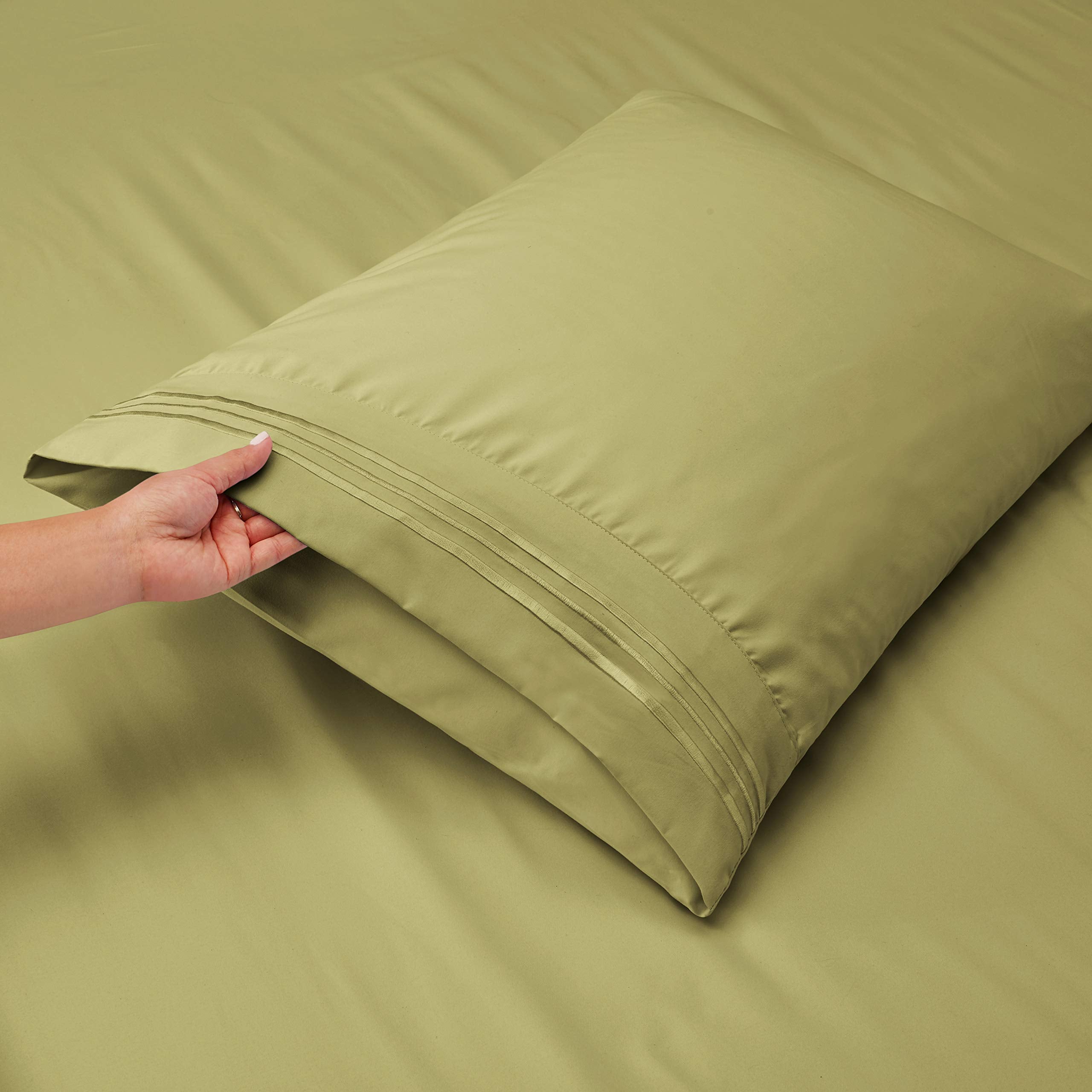 Clara Clark Queen Sheets, 6 Piece Set - Hotel Luxury Sheets For Queen Size Bed, Super Soft Bedding Sheets & Pillowcases, Queen Size Sheets, Sage Green