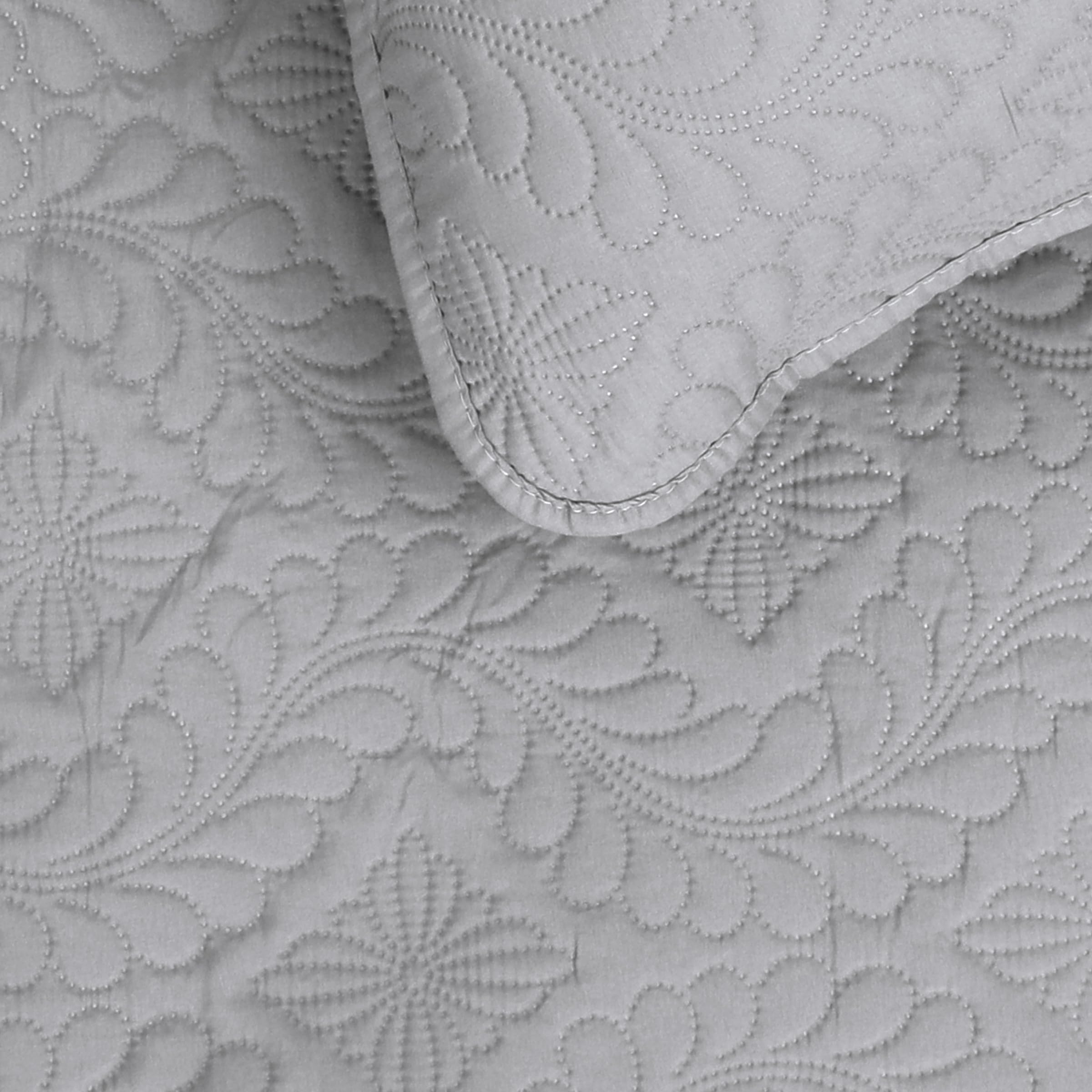 Easy-Going King Size Reversible Quilt Set With 1 Quilt And 2 Pillow Shams, Soft Bed Quilt Cover, Water Resistant Lightweight Microfiber Bedspread, Stain Resistant, Olive Leaf-Light Gray/Ivory
