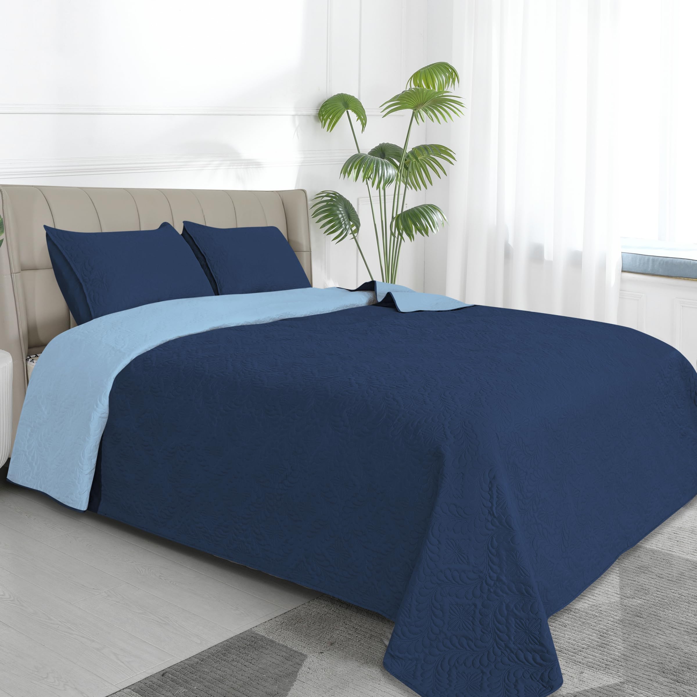 Easy-Going Full/Queen Size Reversible Quilt Set With 1 Quilt And 2 Pillow Shams, Soft Bed Quilt Cover, Water Resistant Lightweight Bedspread, Stain Resistant, Olive Leaf-Dark Blue/Light Blue