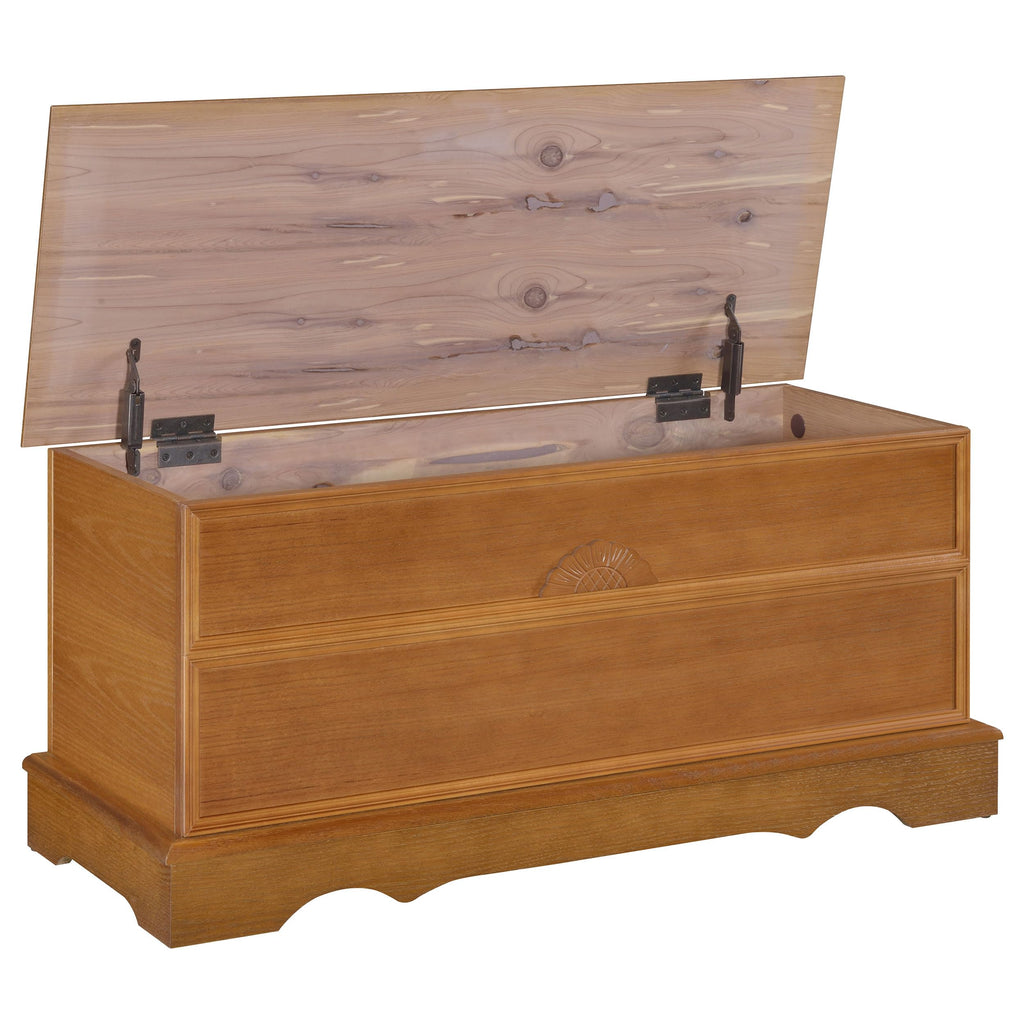 Coaster Home Furnishings Paula Traditional 40 Inch Wood Bedroom or Kids Room Storage Trunk Cedar Lined Hope Chest Storage Bin Honey 4695