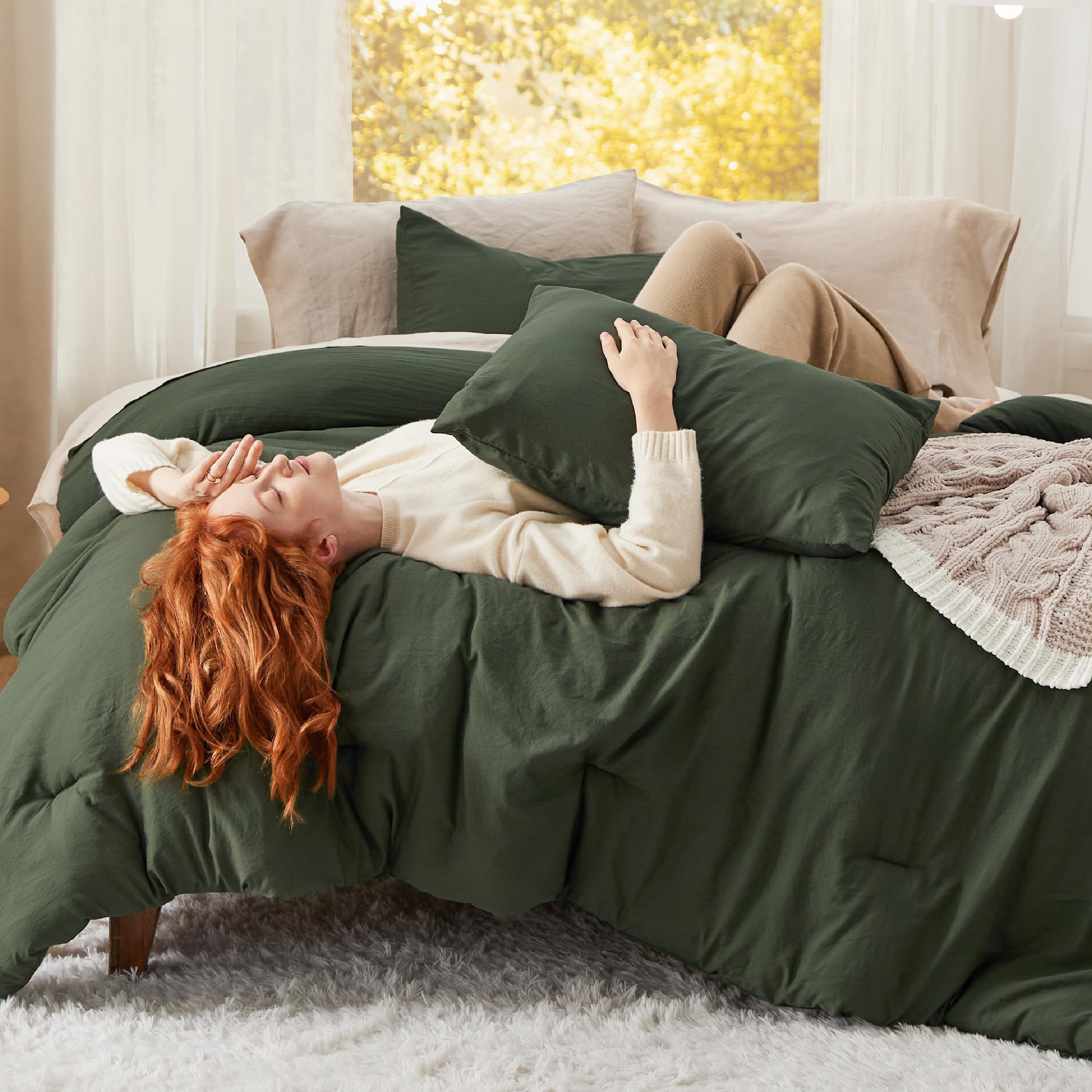 Bedsure Queen Size Comforter Sets, Dark Green Soft Prewashed Bed Comforter For All Seasons, 3 Pieces Warm Bedding Sets, 1 Lightw
