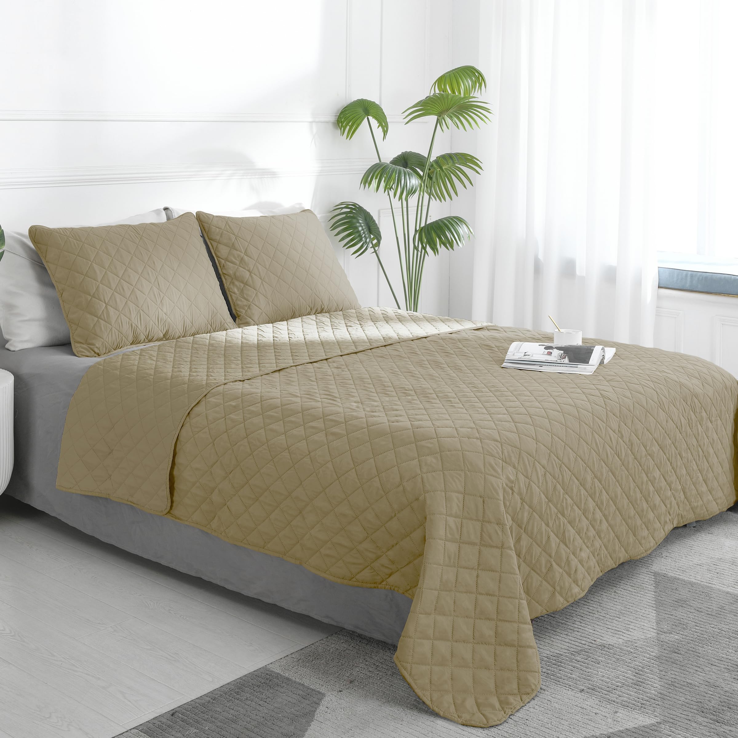 Easy-Going Twin Size Reversible Quilt Set With 1 Quilt And 1 Pillow Sham, Soft Bed Quilt Cover, Water Resistant Lightweight Microfiber Bedspread, Stain Resistant, Beige/Beige