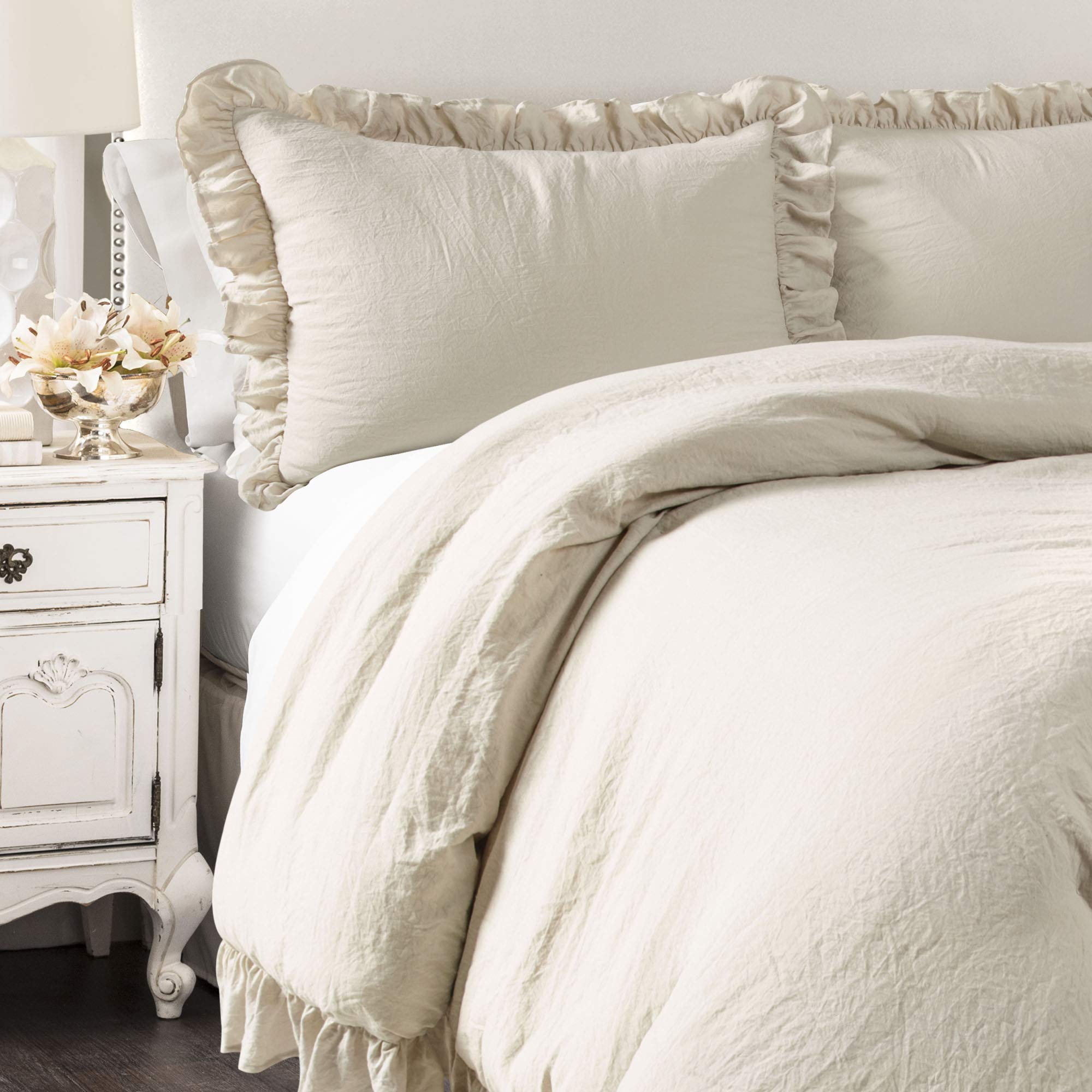 Lush Decor Reyna Ruffle Comforter Set - 3 Piece Cozy Ruffled Bedding Set - Timeless Elegance And Comfort For Bedroom - King, Whe