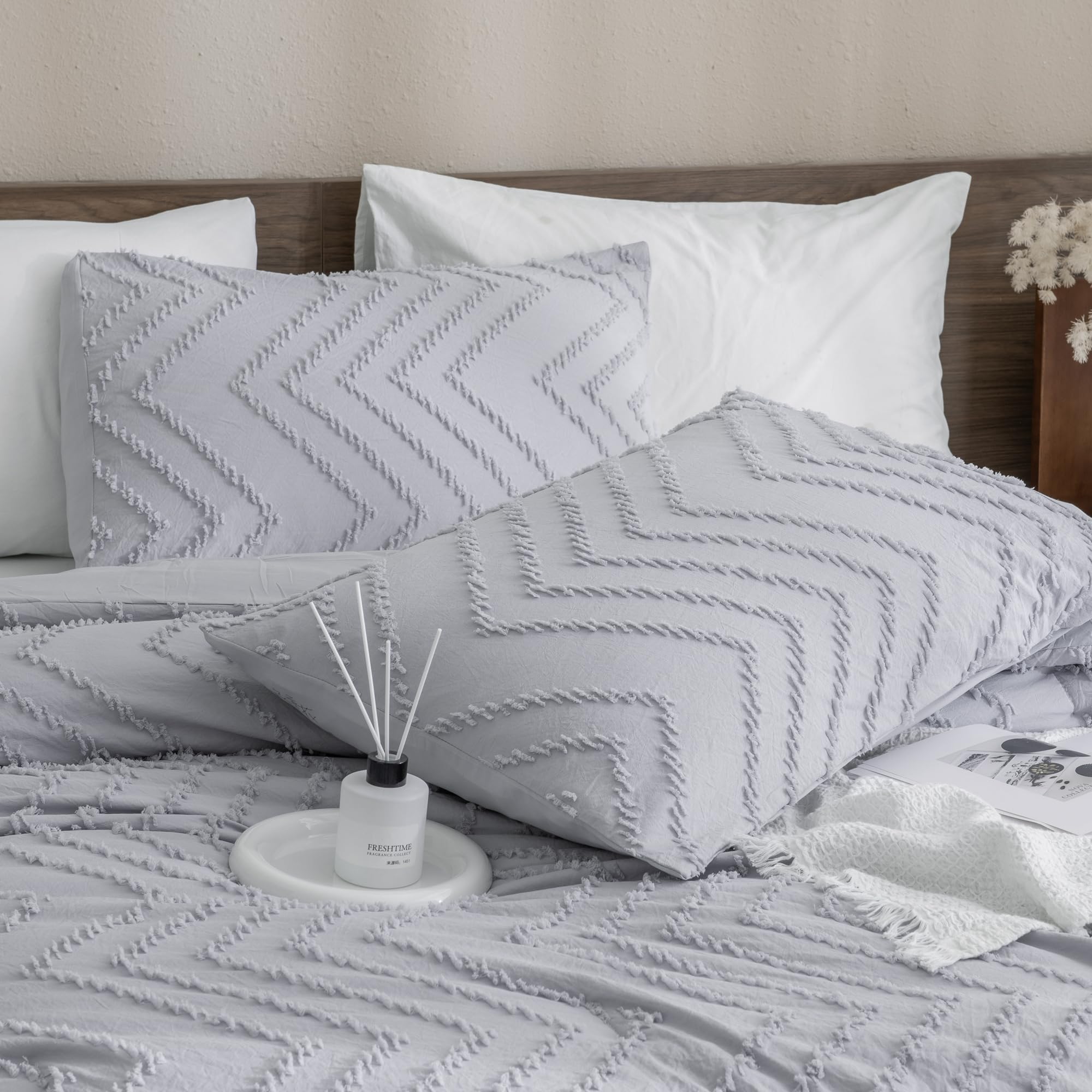 Andency Silver Grey California King Size Comforter, Cal King Boho Grey Soft Warm Bedding Comforter Sets, 3 Pieces Cali King Chevron Tufted Aesthetic Microfiber Comforter Set