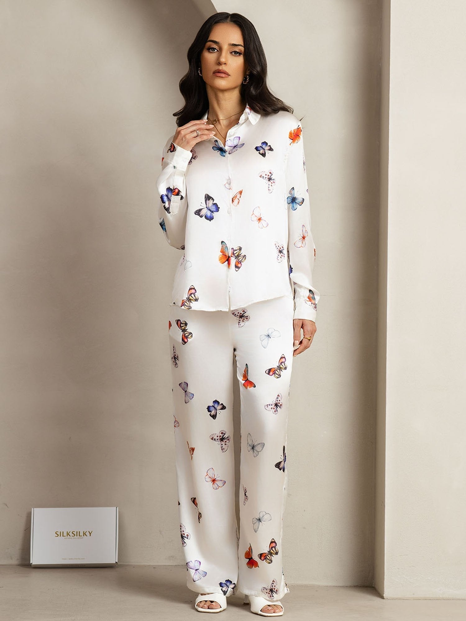 [White Butterfly] SilkSilky  19Momme Silk Lapel Collar Women''s Outfit Sets 001