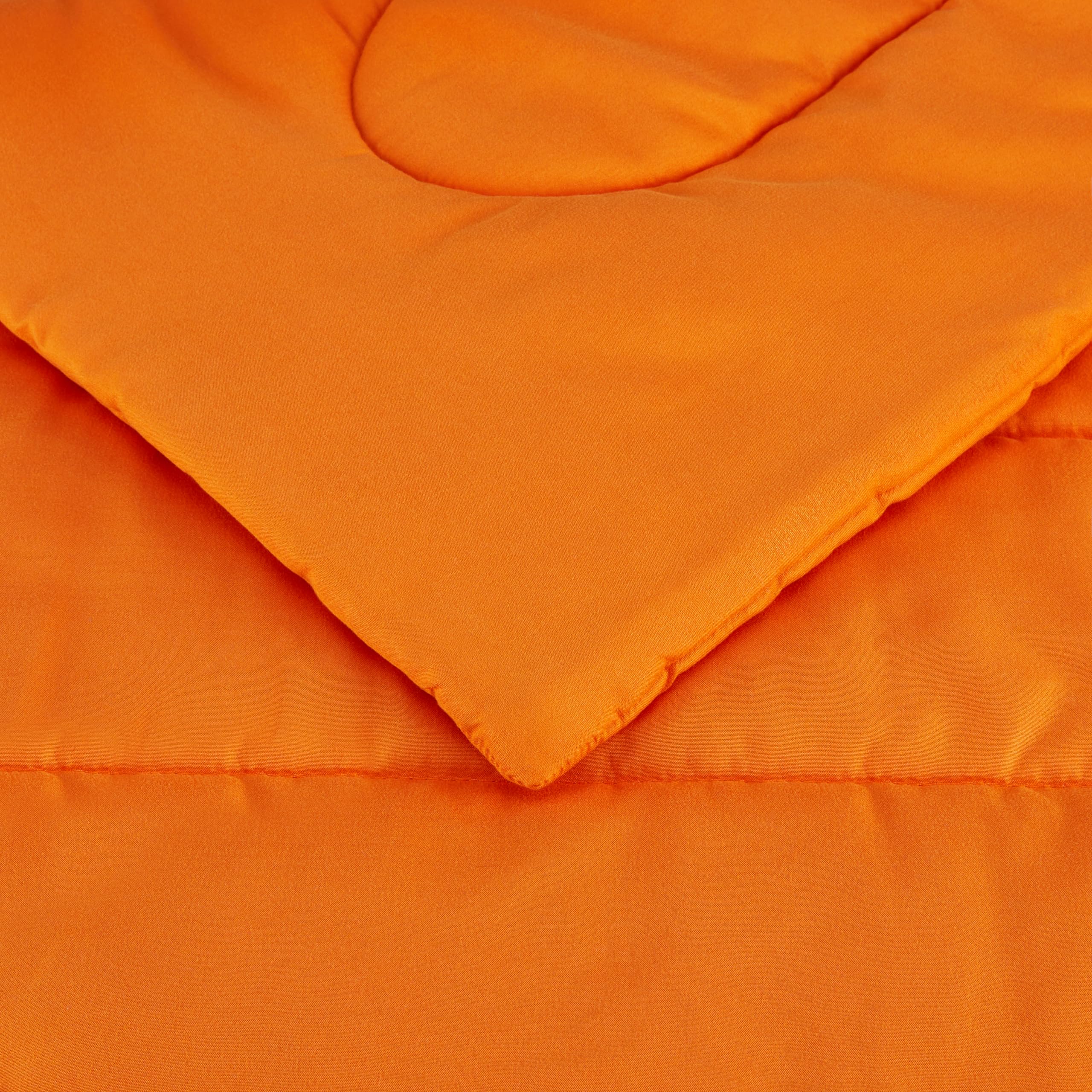 Amazon Basics 3 Piece Microfiber Kid'S Comforter And Pillow Sham Set Bright, Full/Queen, Bright Orange, Solid