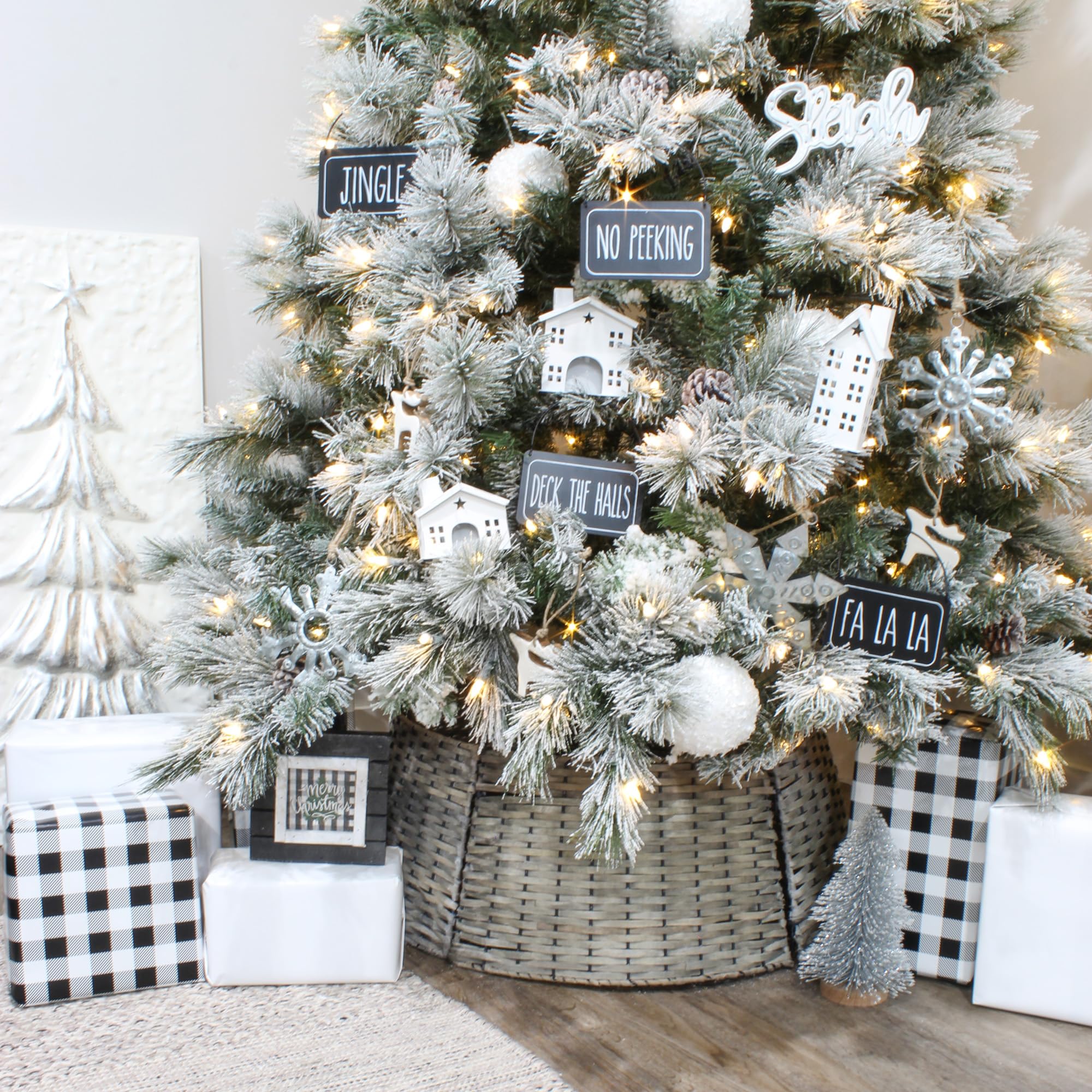AuldHome Design Wicker Christmas Tree Collar (Gray Washed, 29-Inch), Real Wood Basket Weave Large Willow Tree Skirt