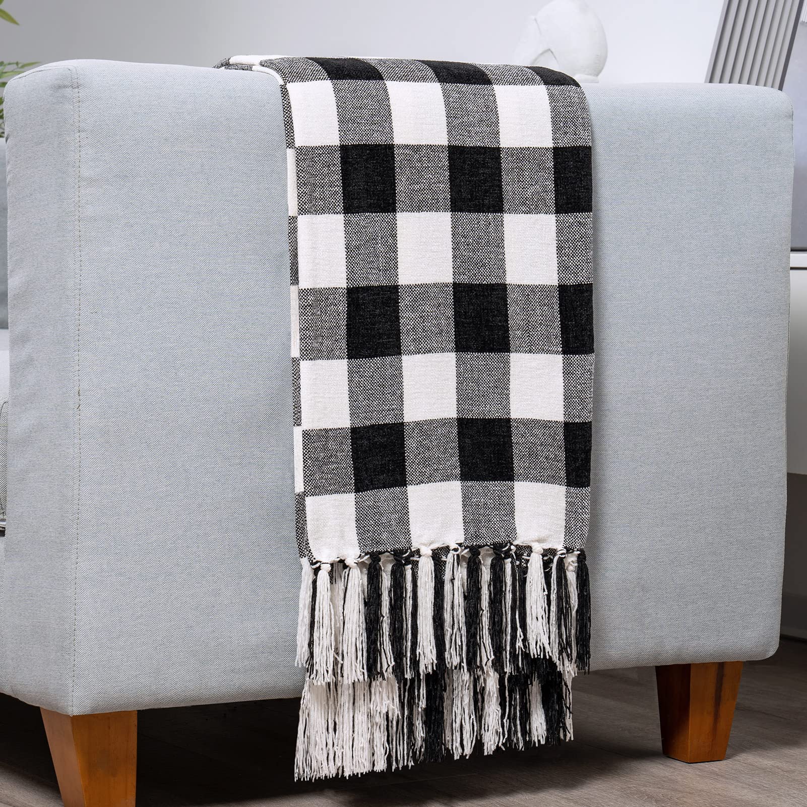 Recyco Buffalo Paid Chenille Throw Blanket For Couch, Soft Cozy Decorative Buffalo Check Blanket Throw With Tassels For Bed Sofa