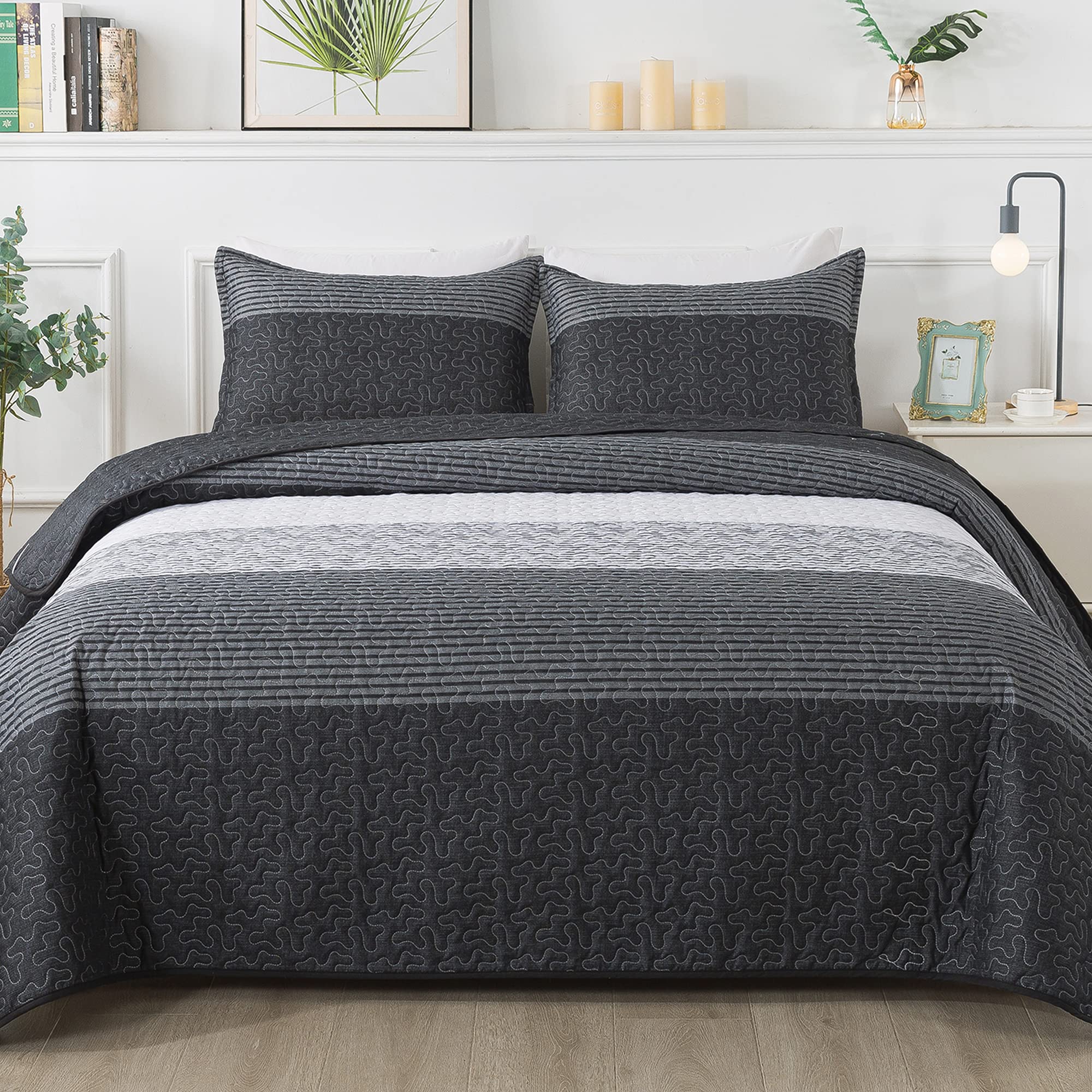 Andency Black White Striped Oversized King Quilt Set, 3 Pieces (1 Quilt And 2 Pillowcases) Patchwork Bedspread Coverlet Set, Soft Lightweight Quilted Bedding Set(128X120Inch