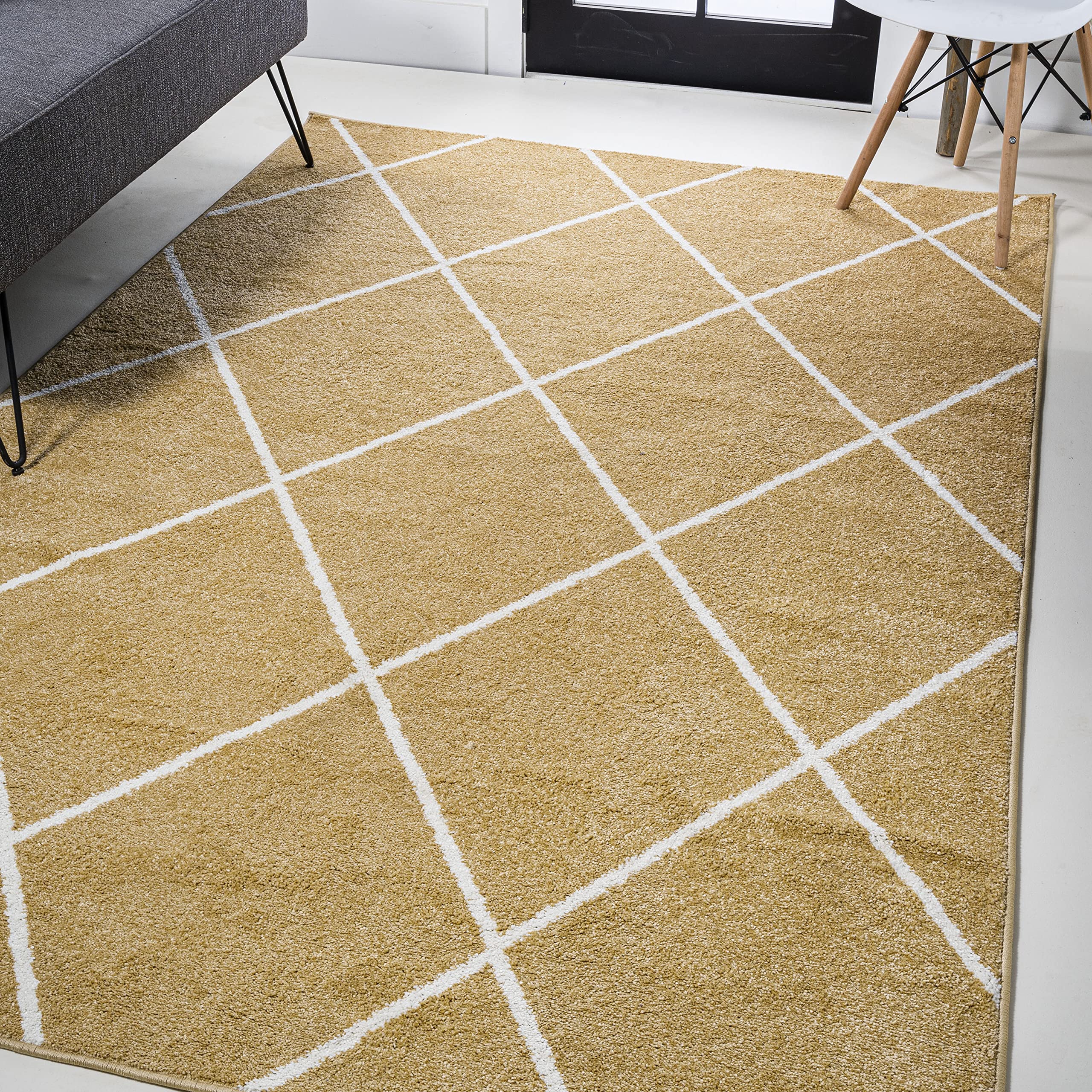 JONATHAN Y SEU102E-4 Cole Minimalist Diamond Trellis Indoor -Area Rug, Geometric, Solid, Diamond, Easy-Cleaning, Bedroom, Dining